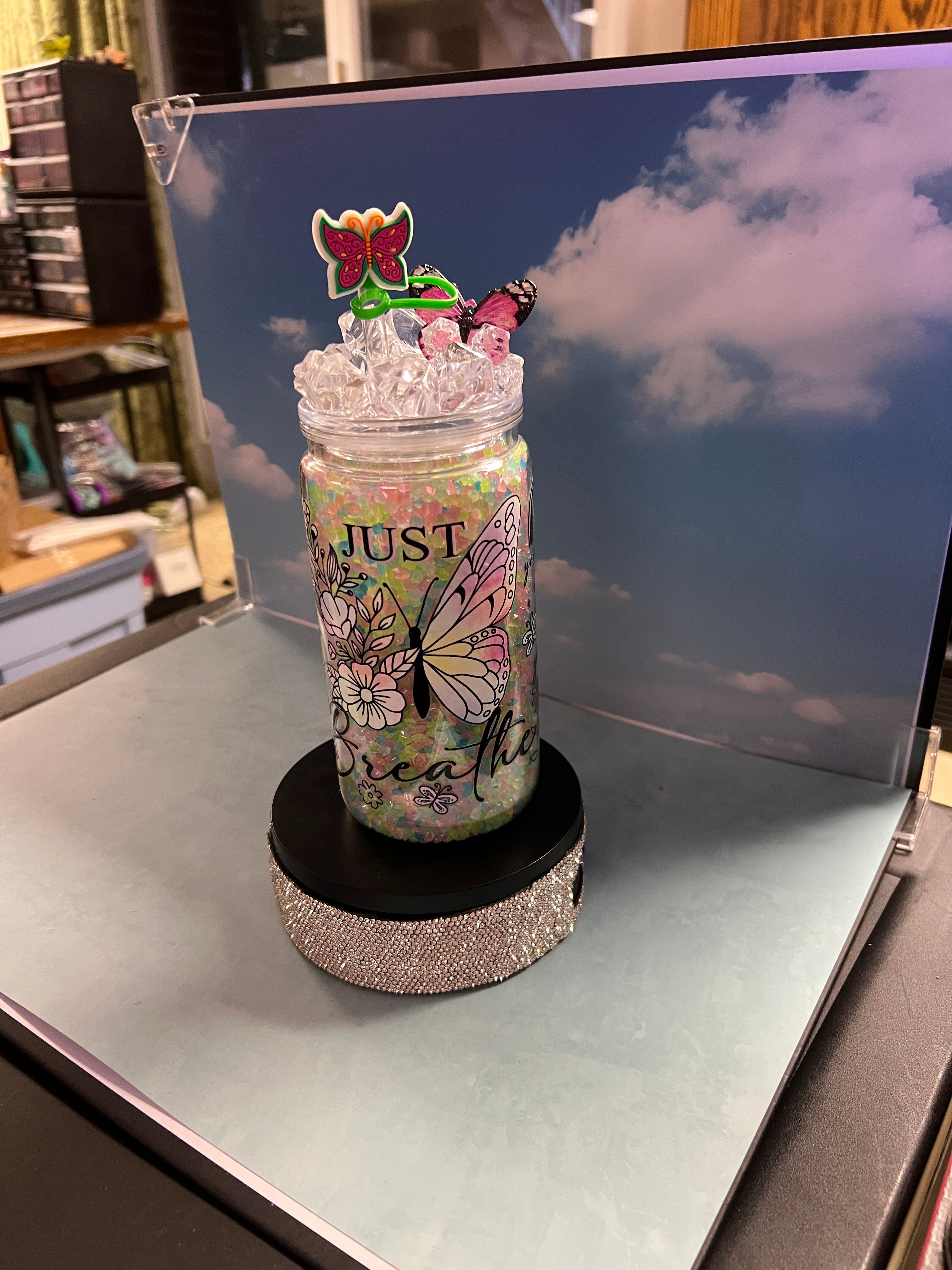 16 oz glow in dark premade with custom lid